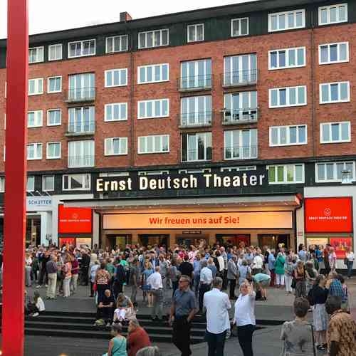 Das Ernst Deutsch Theater von außen