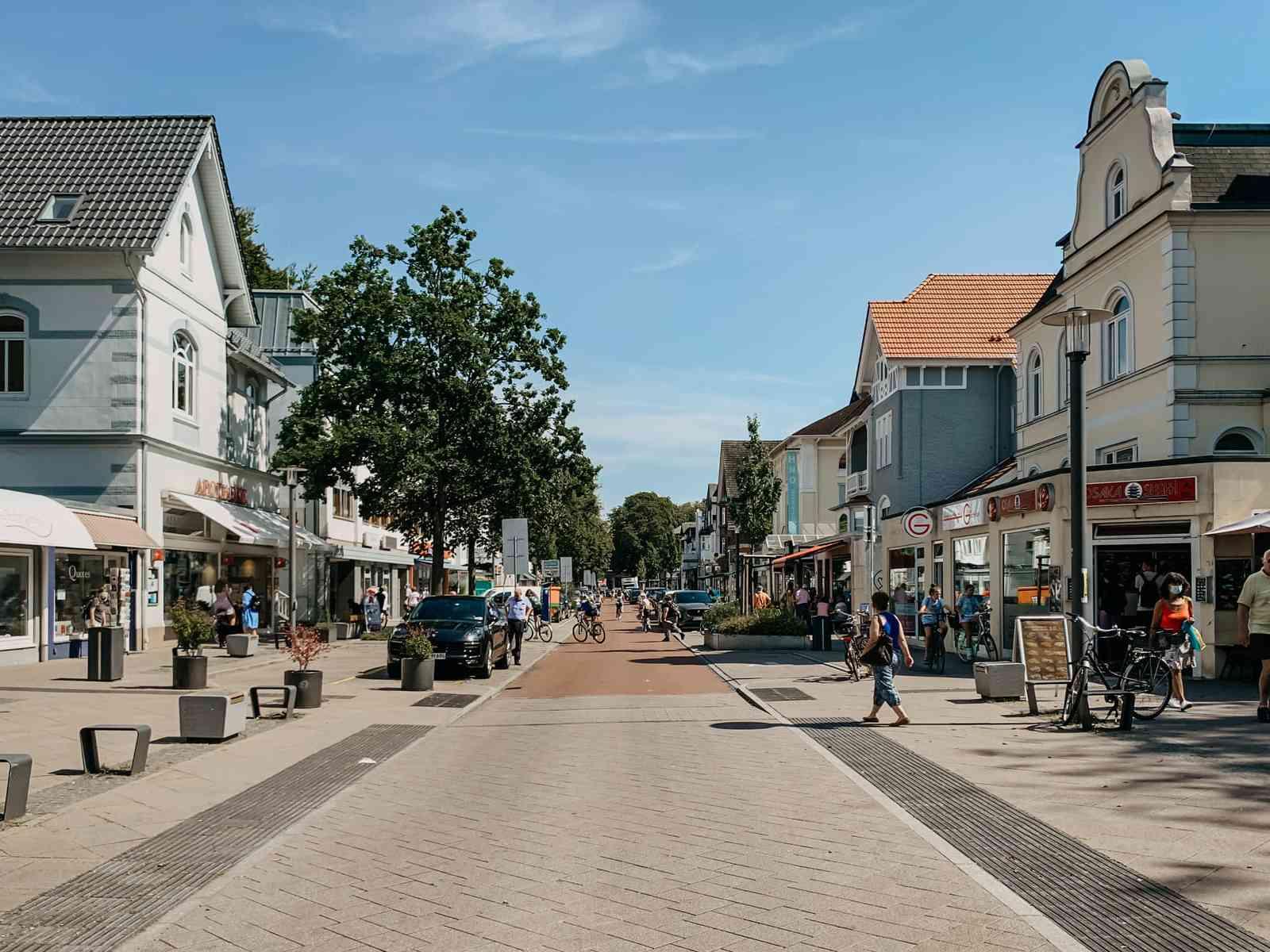 Die Waitzstraße in Othmarschen bei Tageslicht