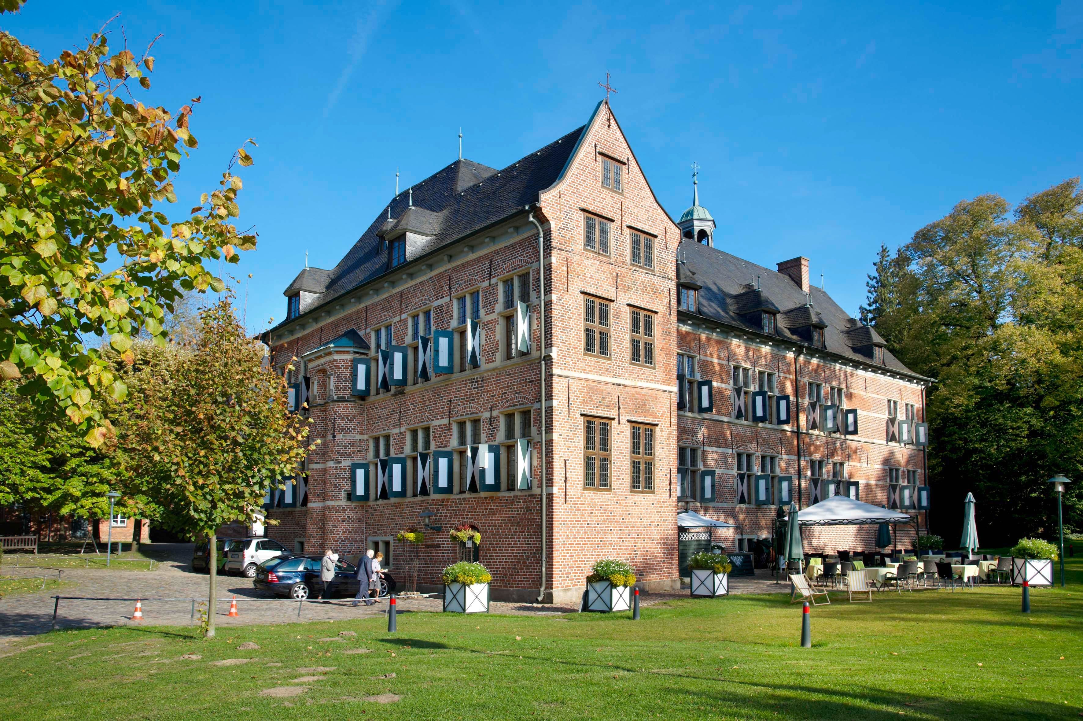 Außenansicht des Reinbeker Schlosses