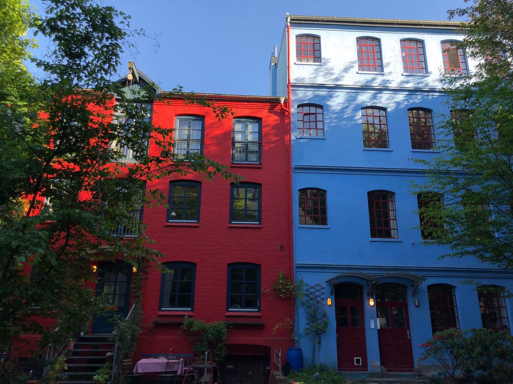 Bunte Fassade an der Ottenser Hauptstraße