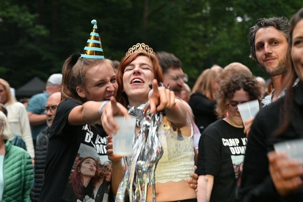 Besucher:innen im Harburger Stadtpark