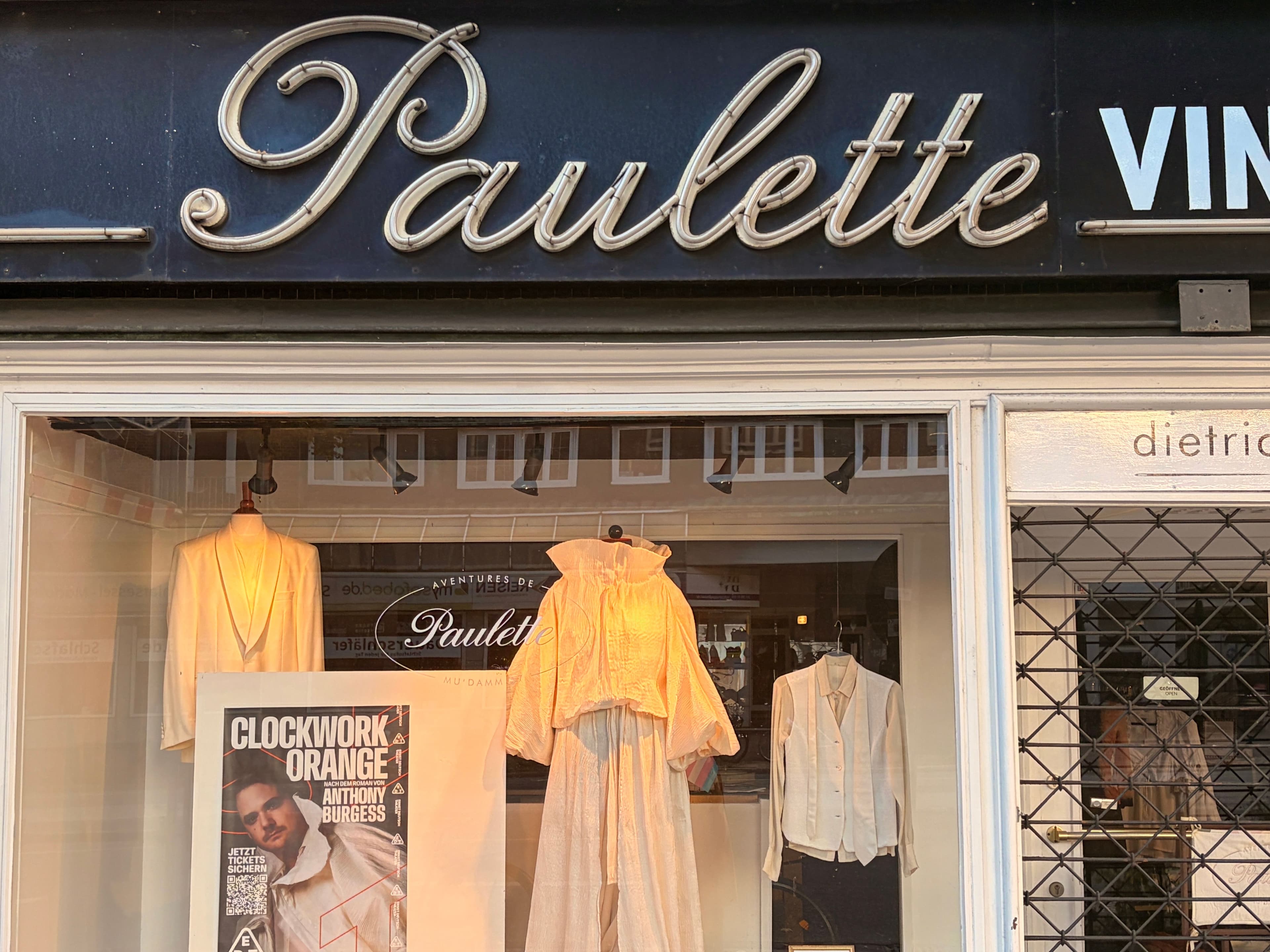 Fassade des Ladens Aventures de Paullette