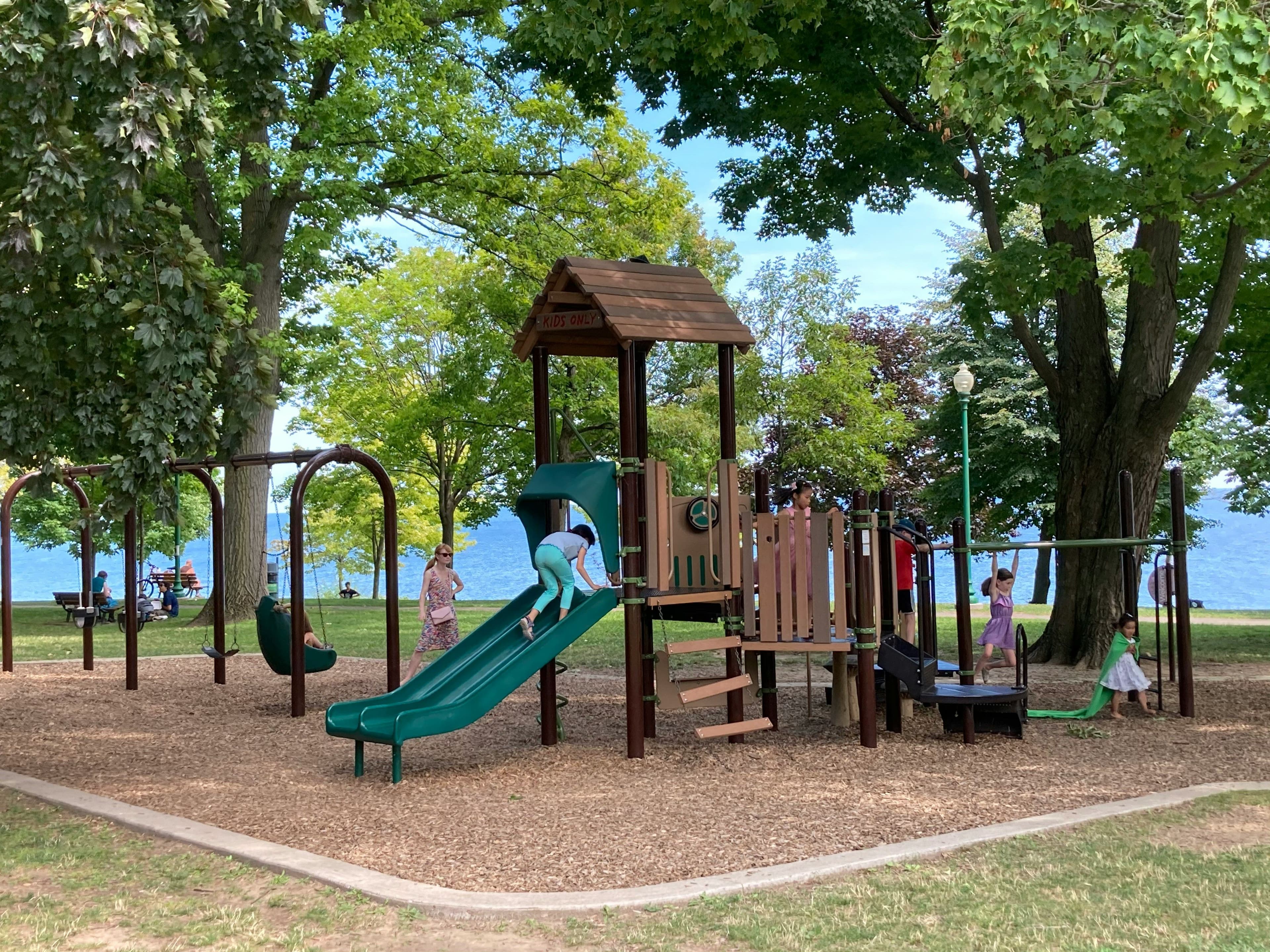 Ein Spielplatz