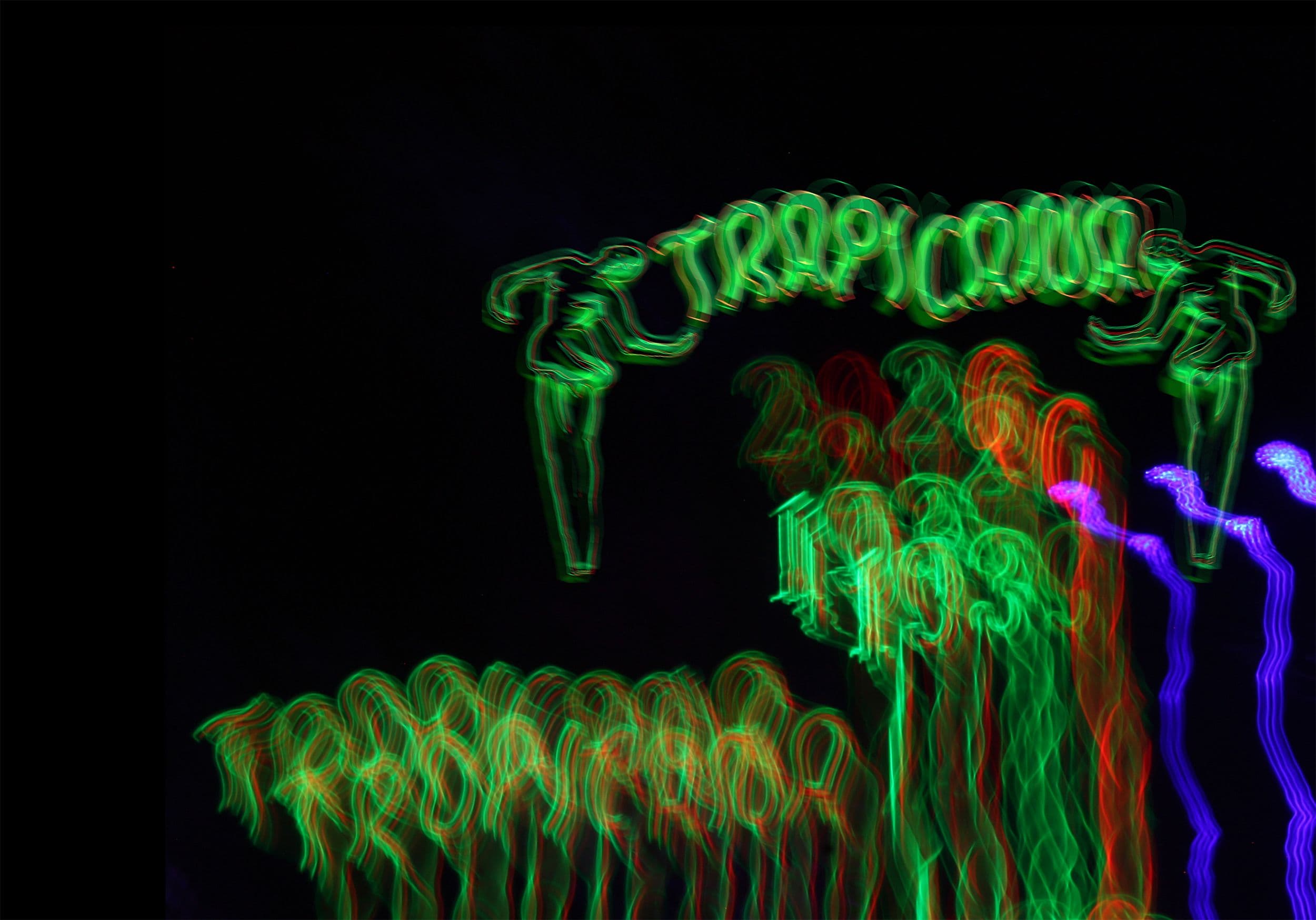 Neonfarbene Lichtbilder