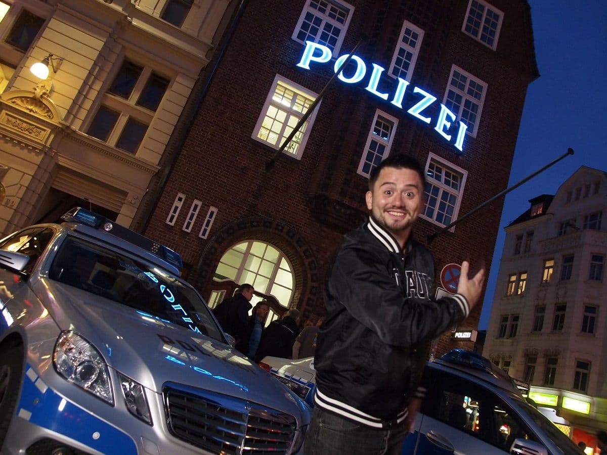 Tourguide Basti vor der Davidwache