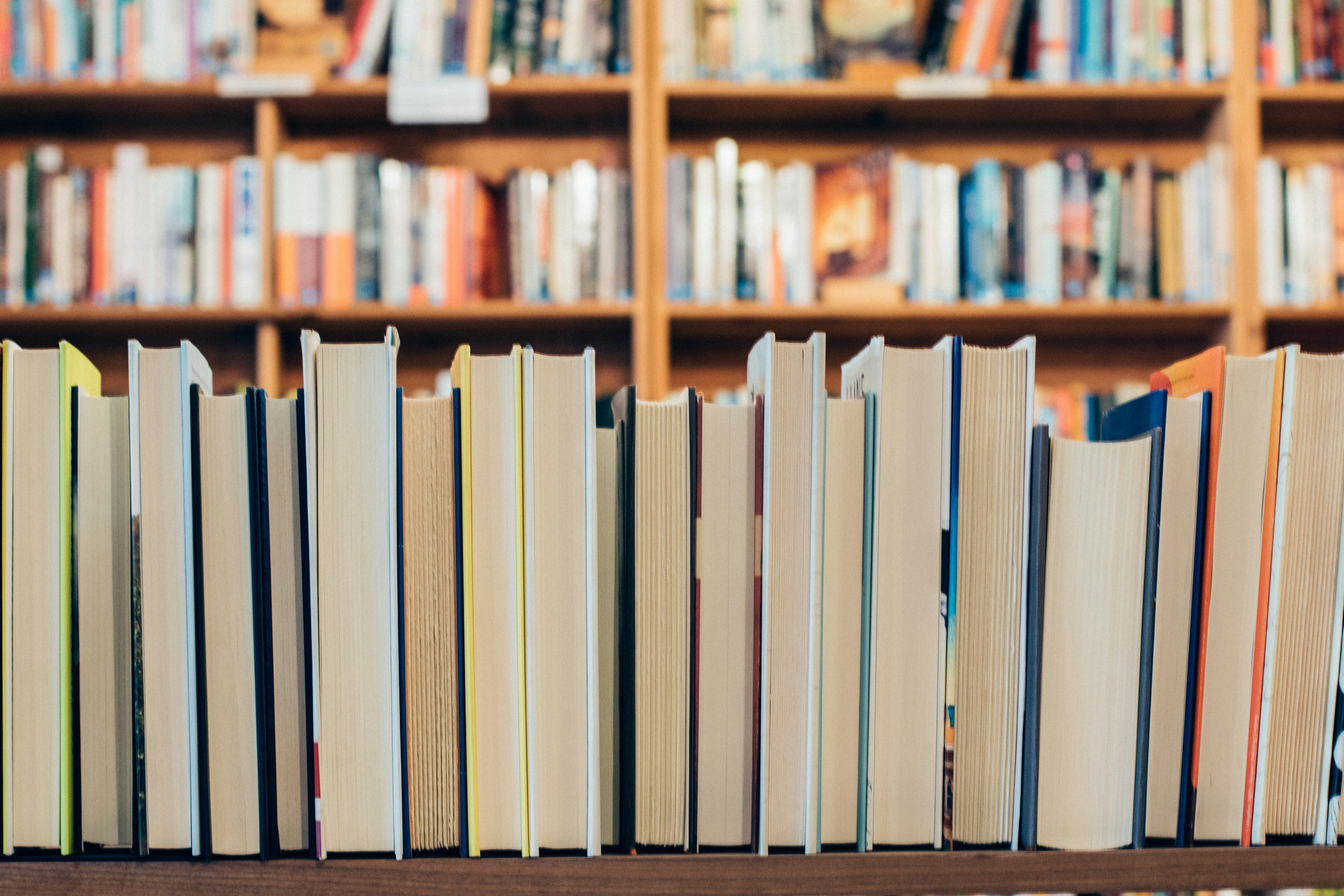 Eine Reihe Bücher