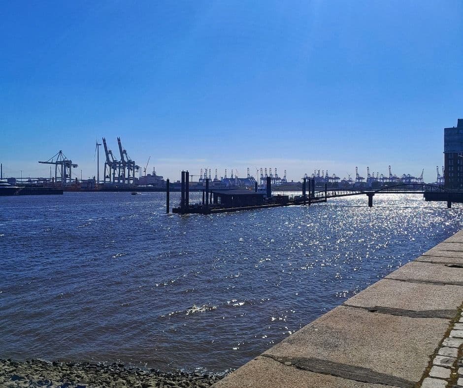 Blick auf den Hamburger Hafen