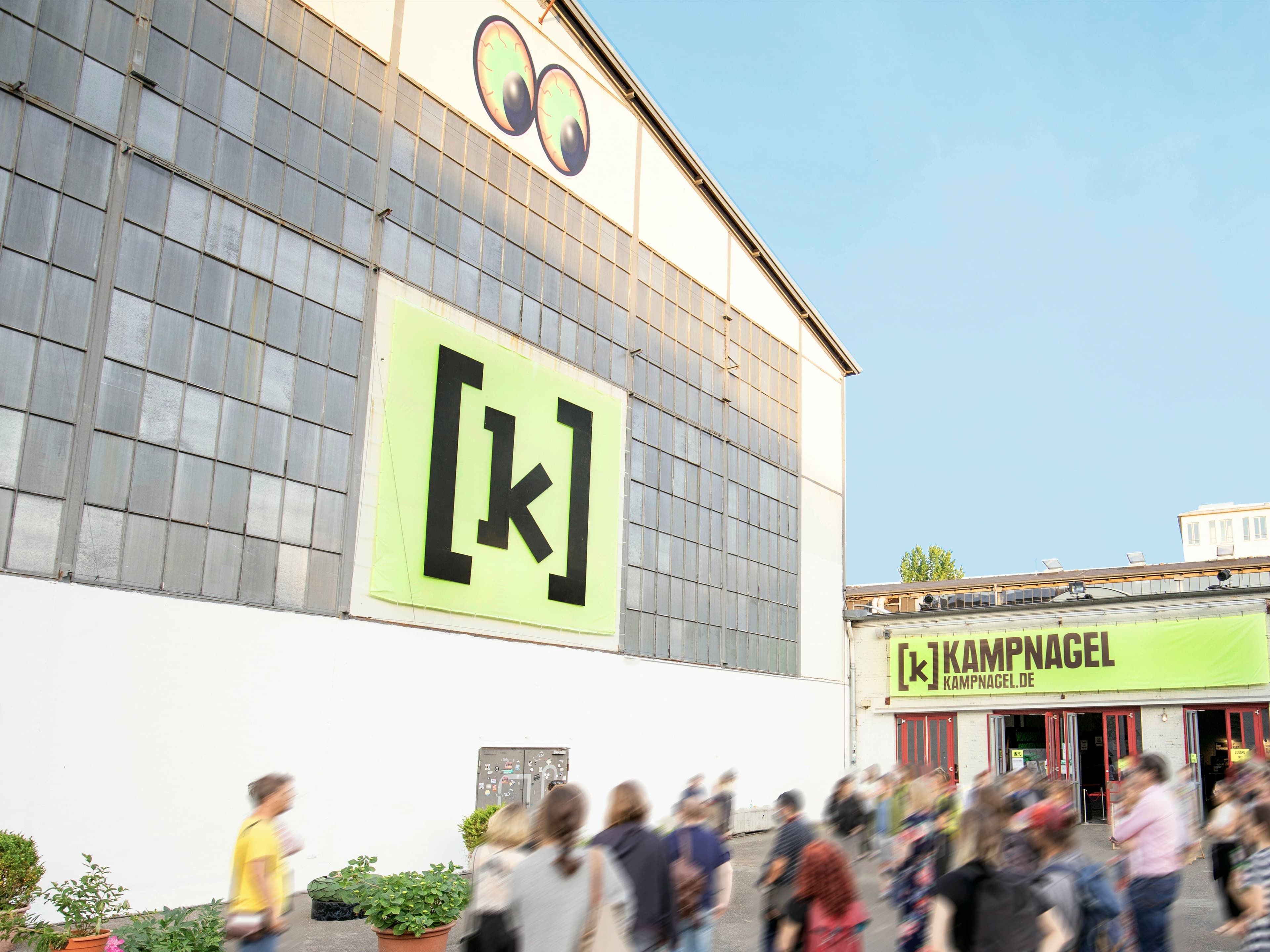 Außenansicht des Kampnagel Gebäudes