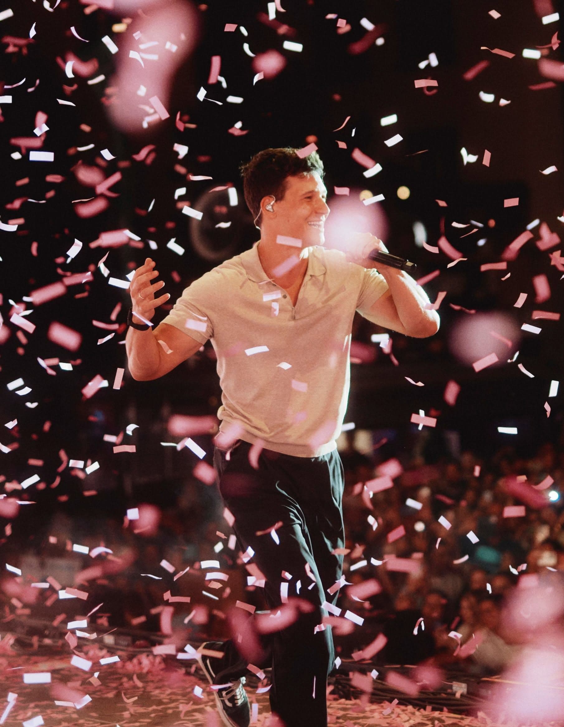 Wincent Weiss im Konfettiregen