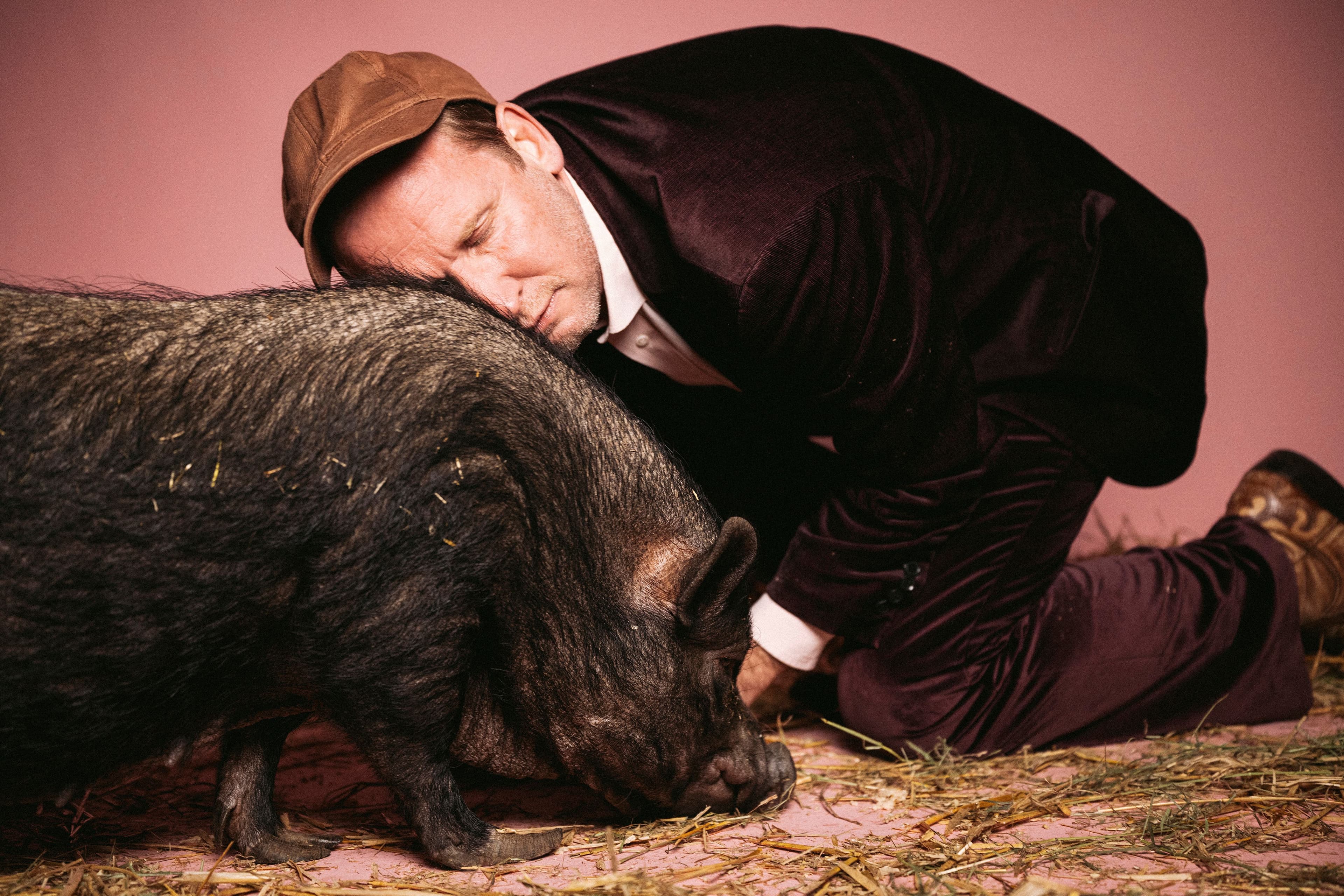 Torben Kessel mit Wildschwein