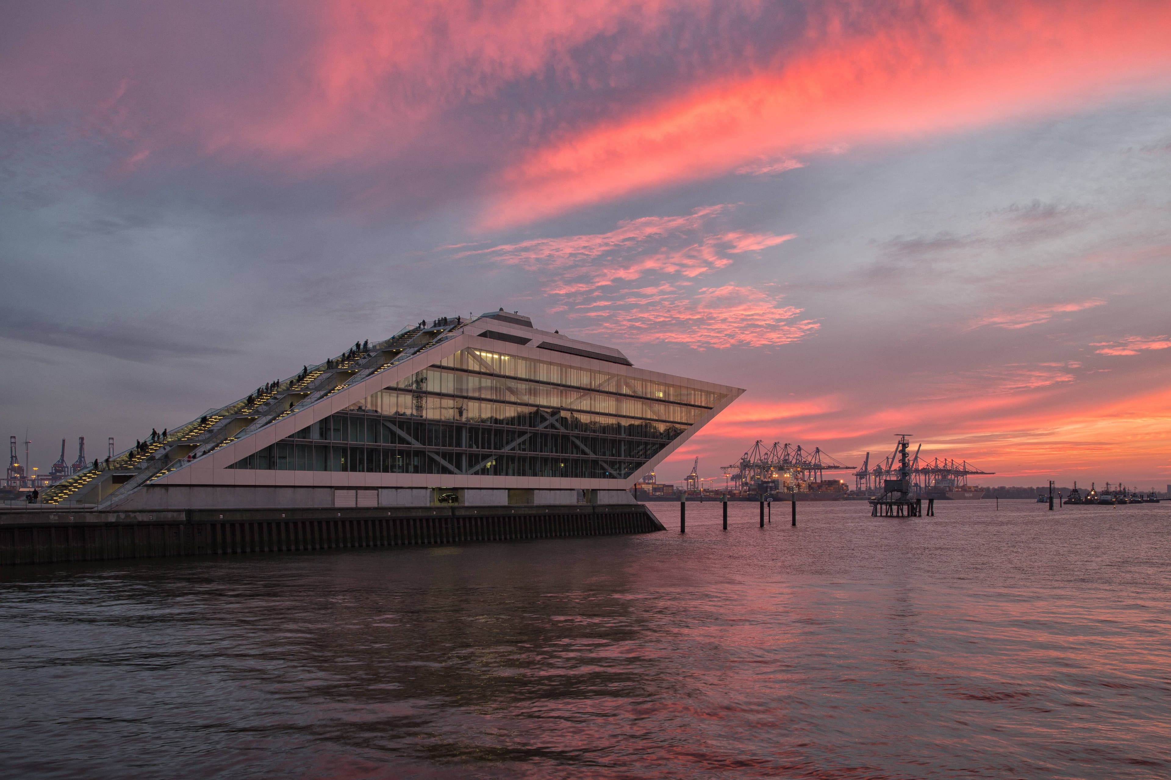 Dockland im Sonnenuntergang