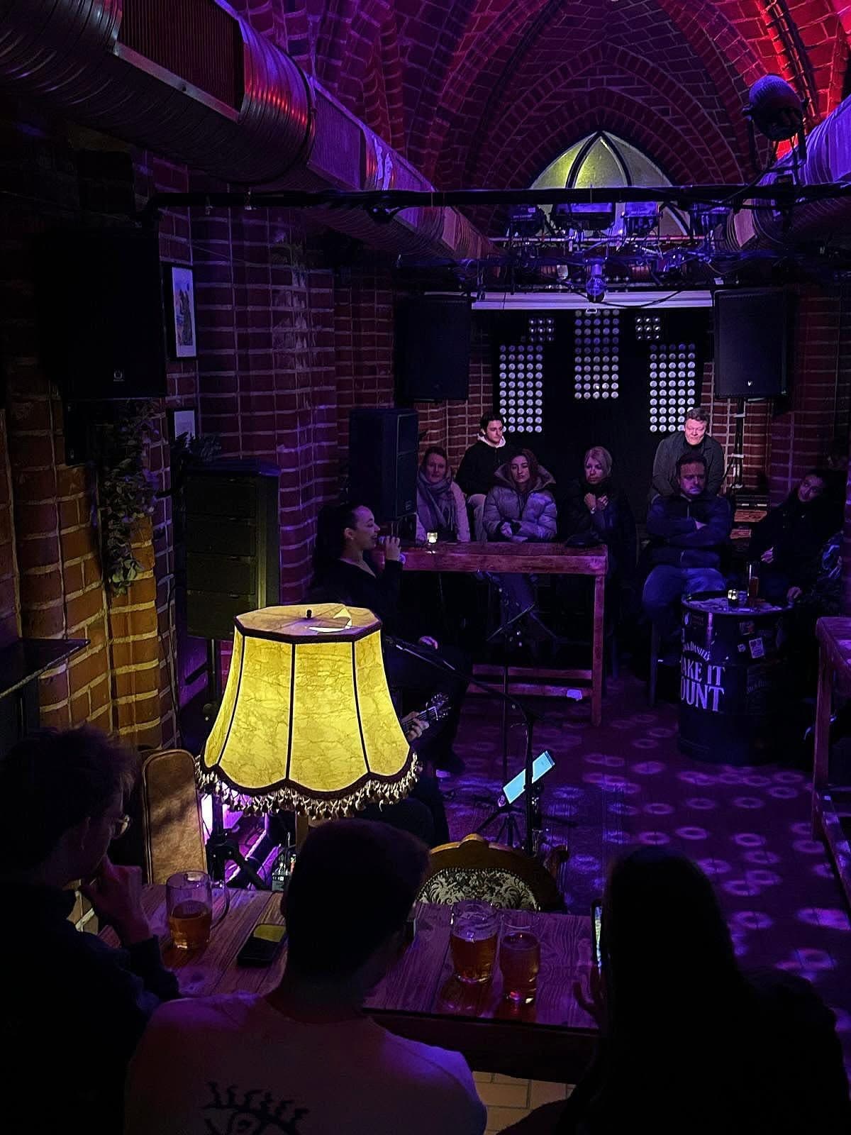 Bar im Freundlich+Kompetent