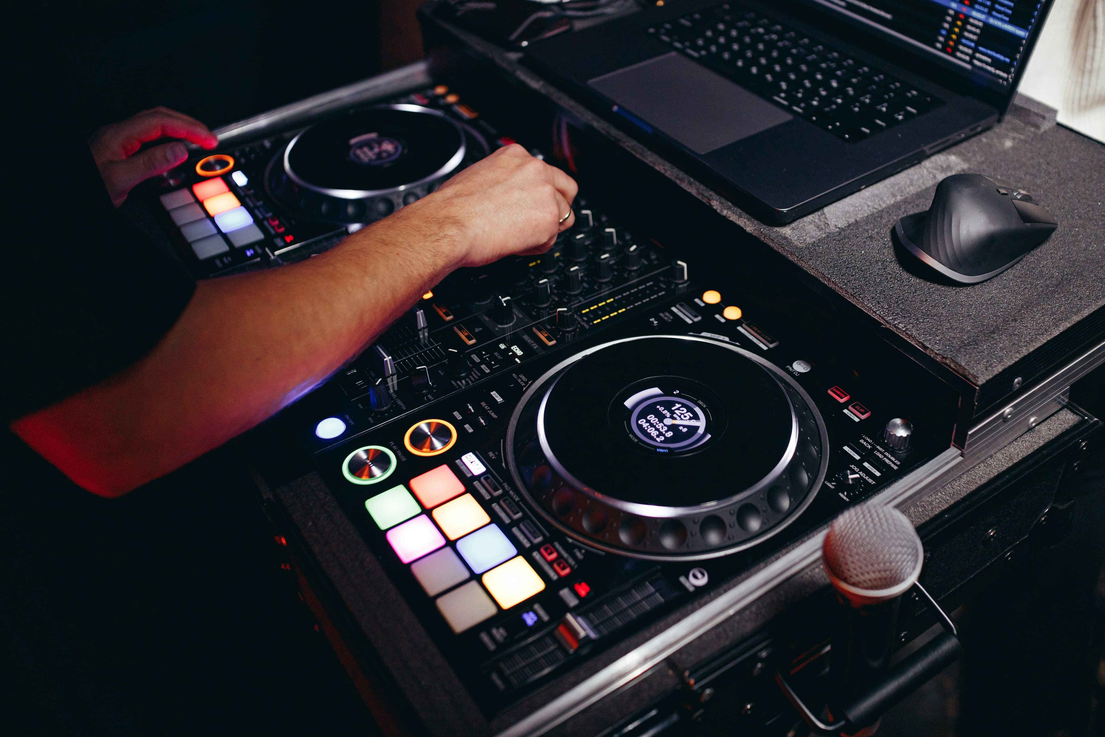 Dj Pult