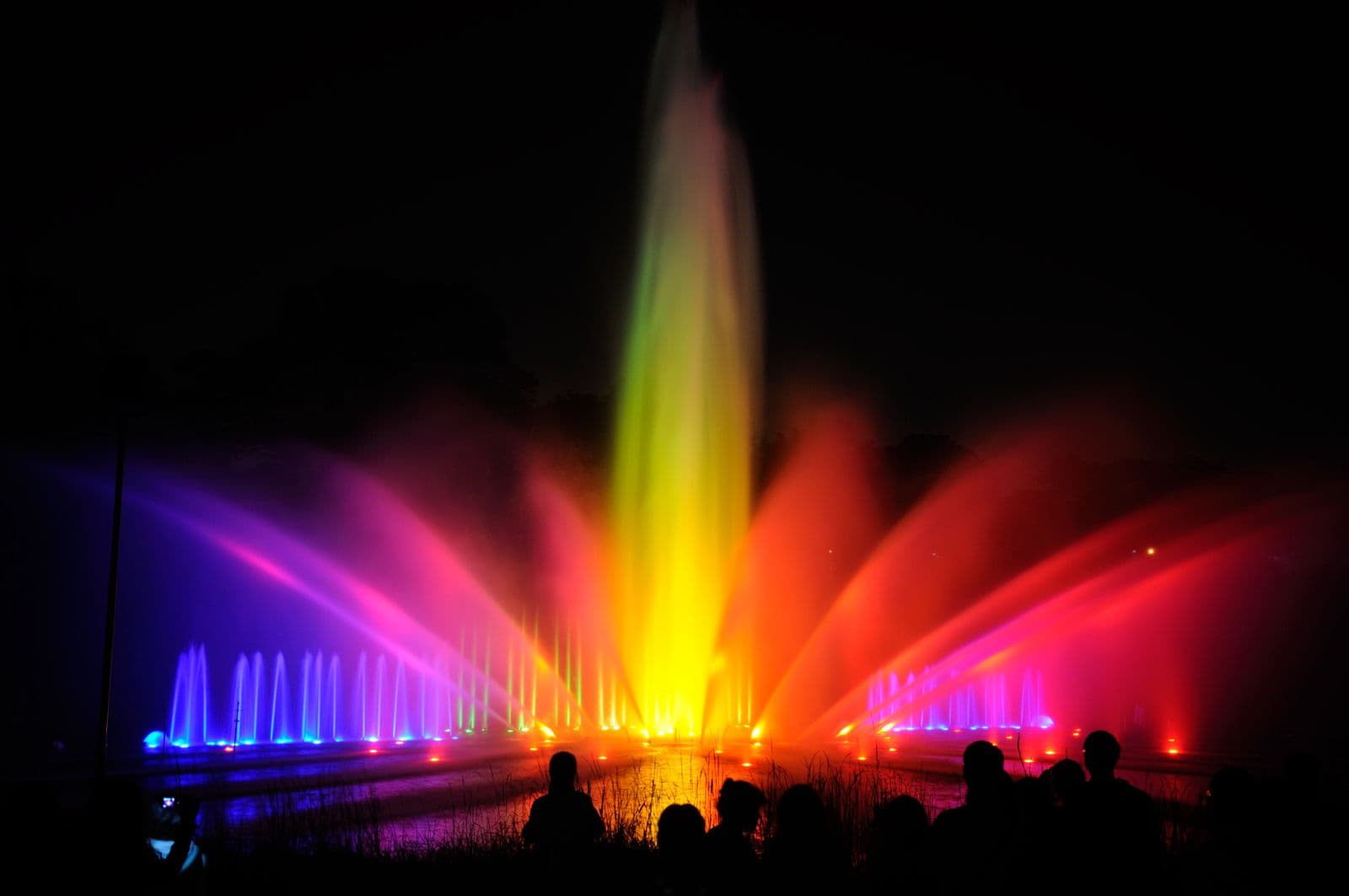 Bunte Wasserlichtspiele