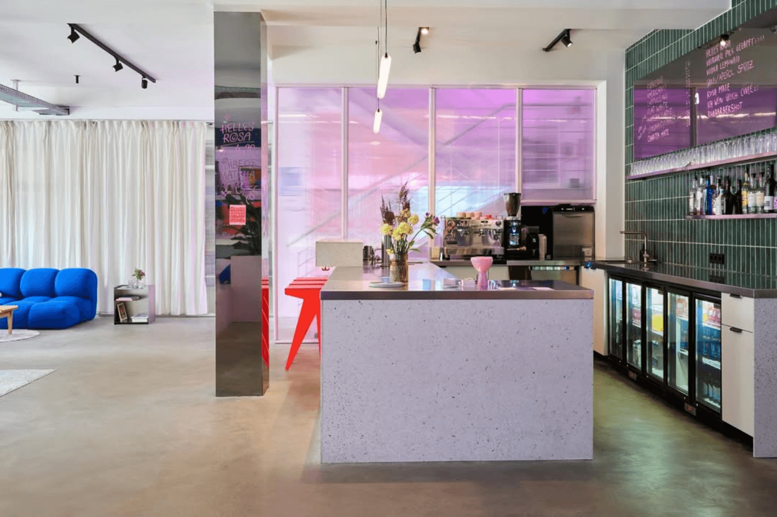Innenansicht des Rosa Cafés